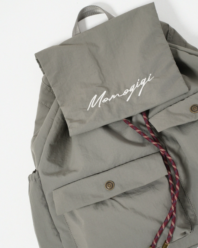 Momogigi Water-Resistant Nylon Large-Capacity Backpack