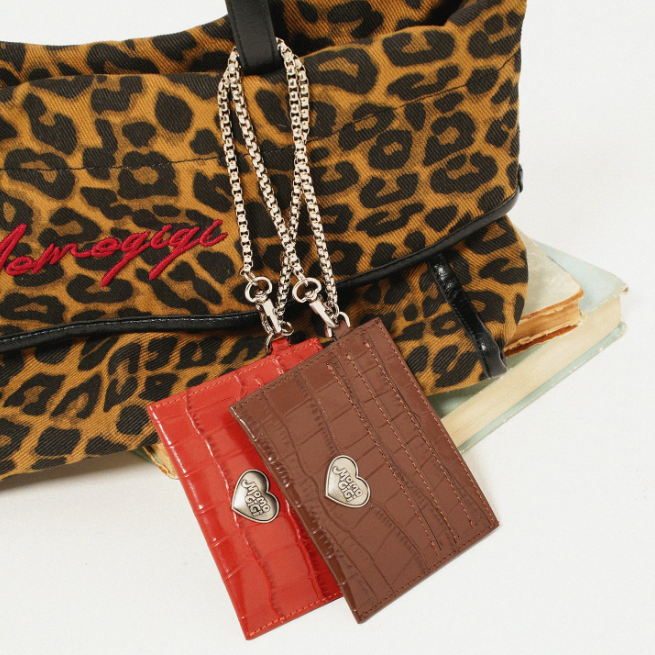 Momogigi Croc-Embossed Top-Grain Leather Chain Card Holder