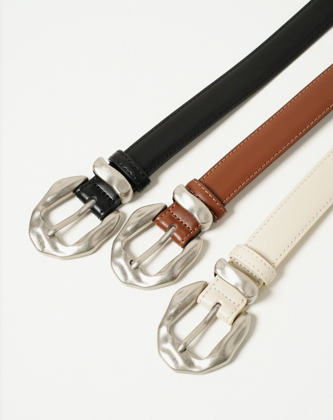 Momogigi Textured Distressed Leather Belt